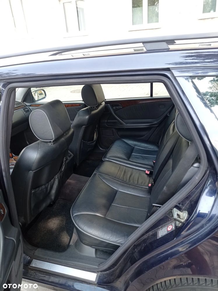 Mercedes-Benz Klasa E 320 T CDI Elegance - 7