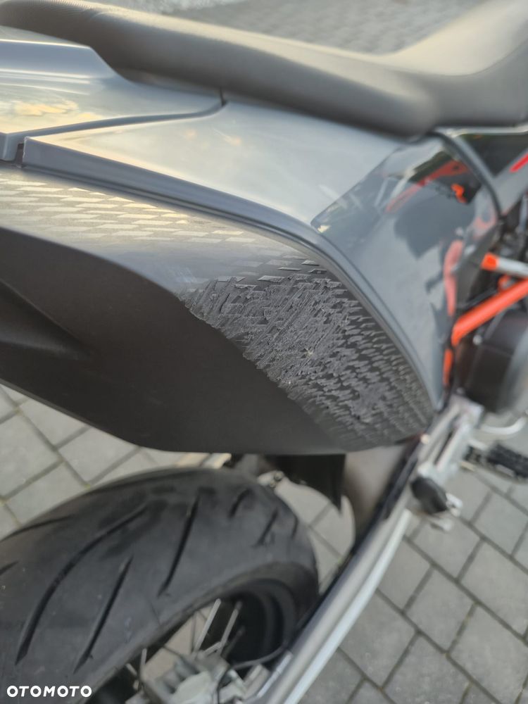 KTM SMC 690 - 11