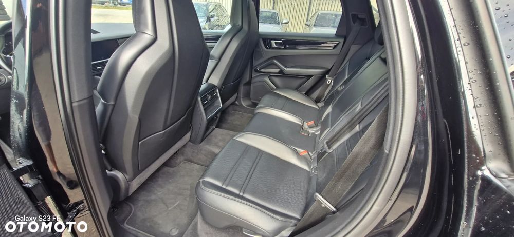 Porsche Cayenne E-Hybrid - 34