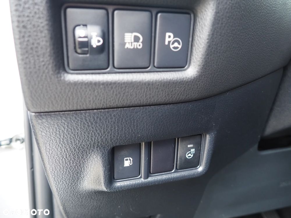 Toyota C-HR 1.2 T Premium CVT 4x4 - 33