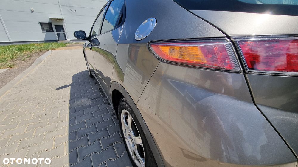 Honda Civic 1.4 Base - 9