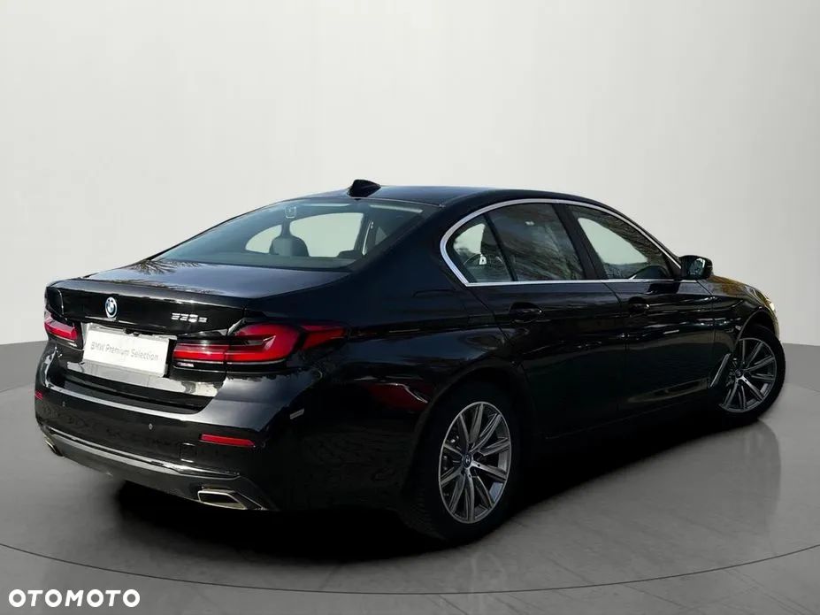 BMW Seria 5 530e Luxury Line - 3
