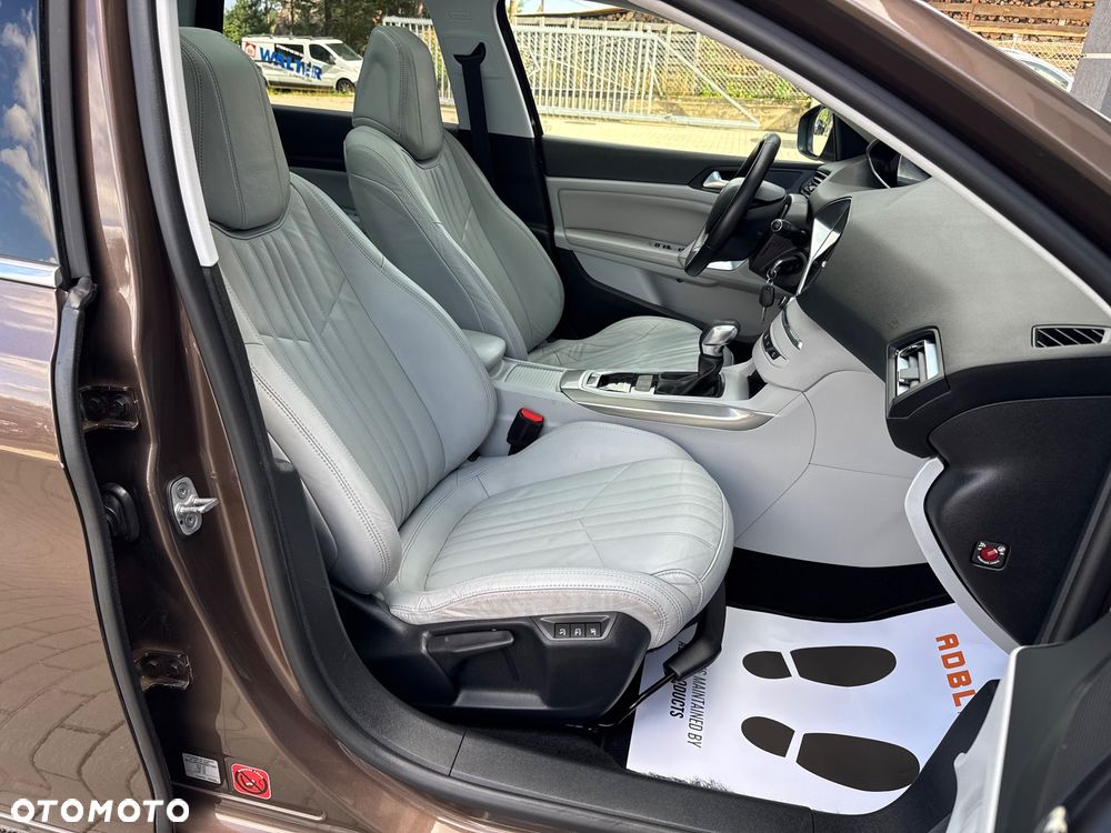 Peugeot 308 BlueHDi 150 Automatik Stop & Start Allure - 18