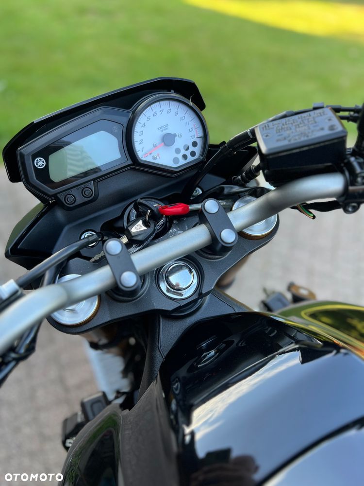 Yamaha FZ8 - 15