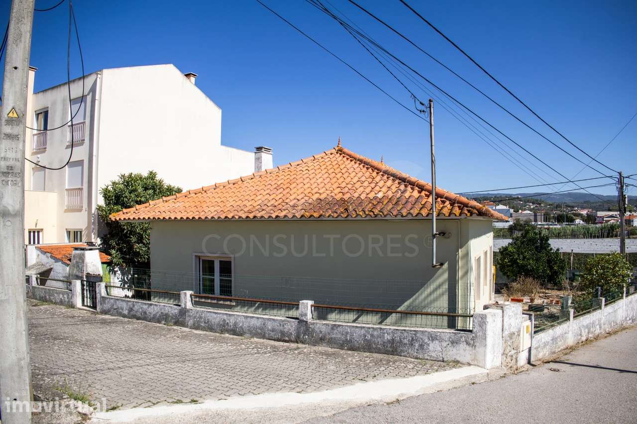 Moradia Térrea T3 com Terreno de 500 m² | Às Portas de Alcobaça - Grande imagem: 2/29