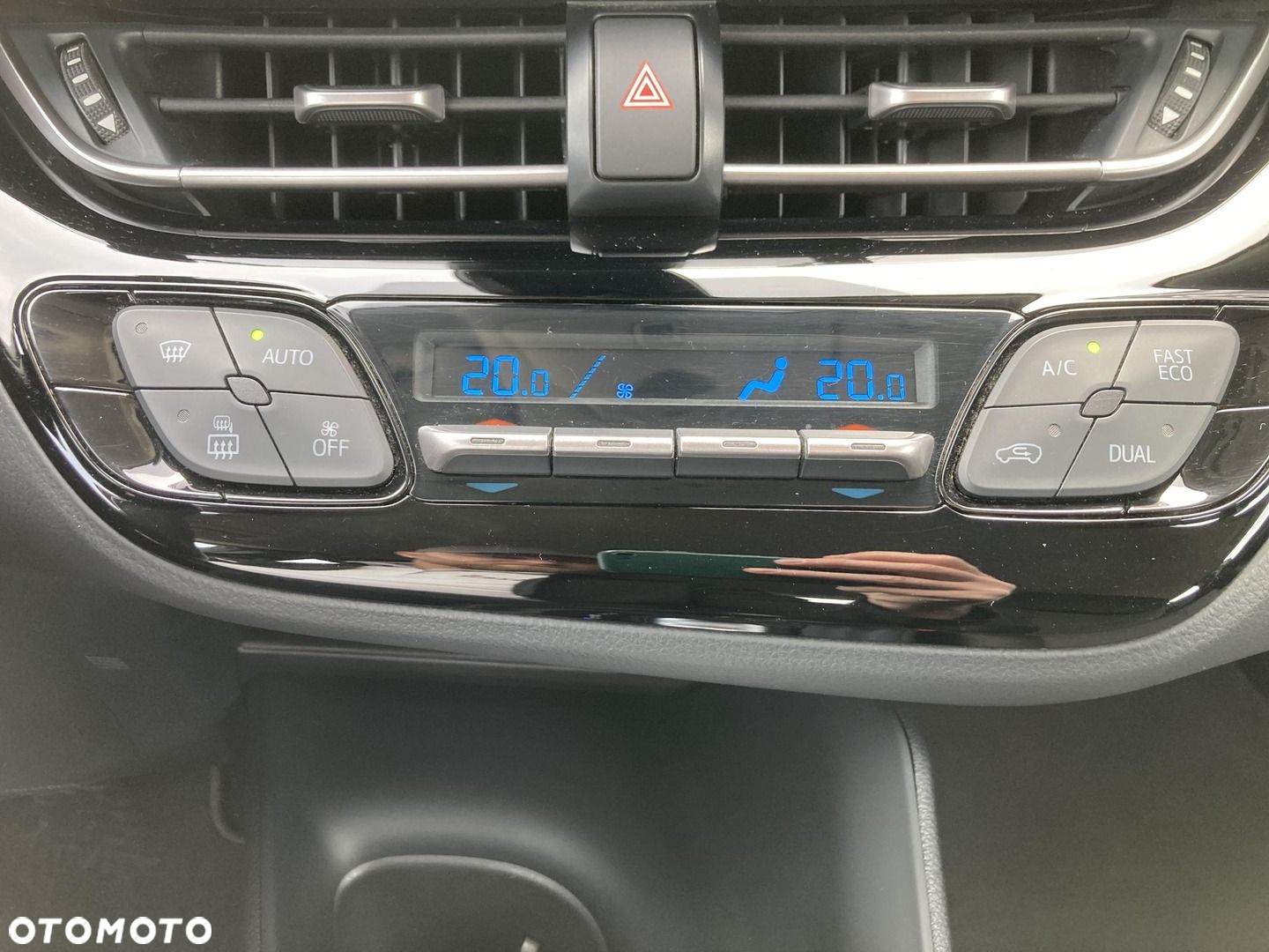 Toyota C-HR - 22