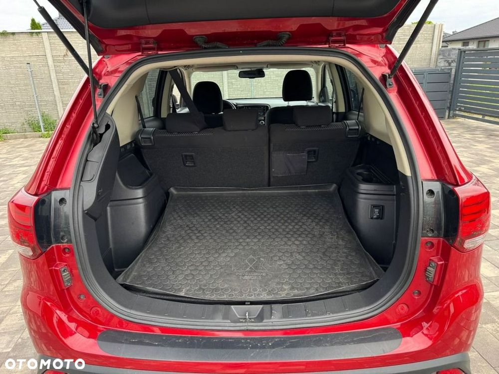 Mitsubishi Outlander - 33