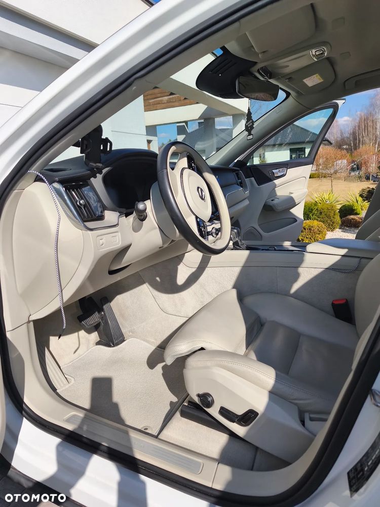 Volvo XC 60 D4 Inscription - 14