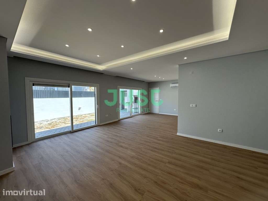Moradia térrea, isolada, T3 + 1, pronta na Quinta das Laranjeiras e... - Grande imagem: 4/28