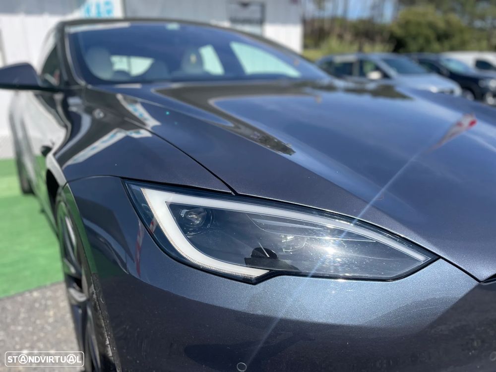 Tesla Model S Plaid AWD - 32