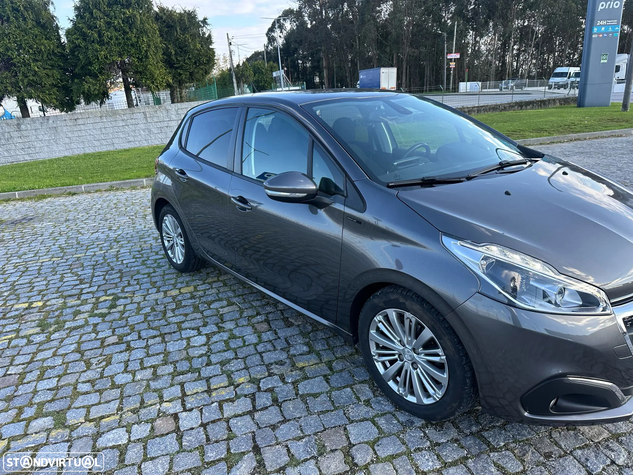 Peugeot 208 1.5 BlueHDi Signature - 6