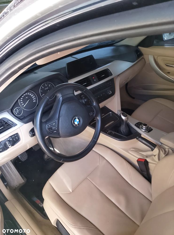 BMW Seria 3 318d Luxury Line EU6 - 2