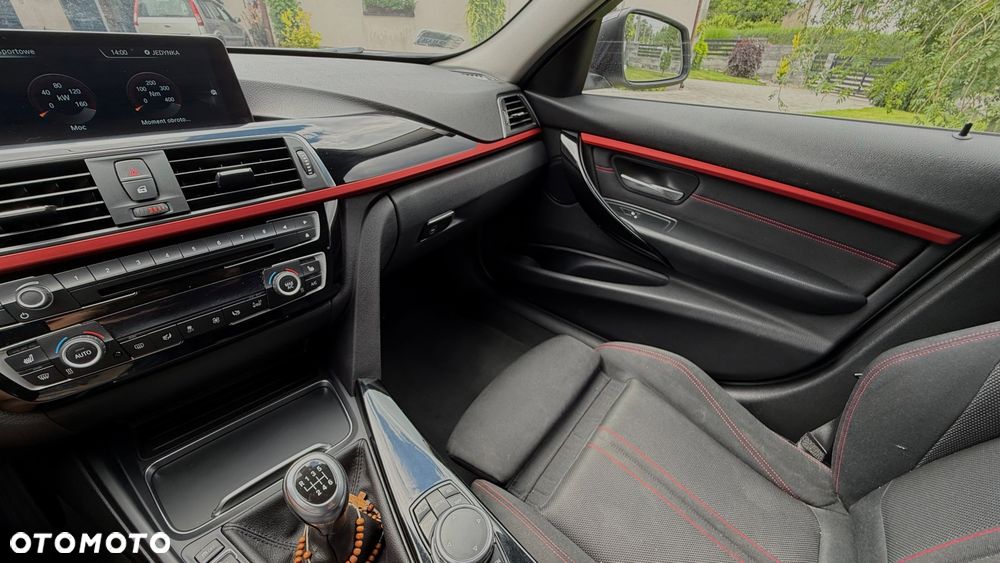 BMW Seria 3 320d Sport Line - 13