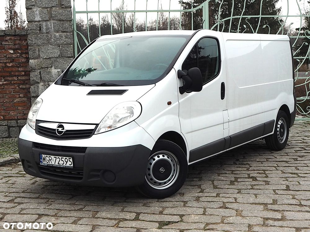 Opel Vivaro - 1