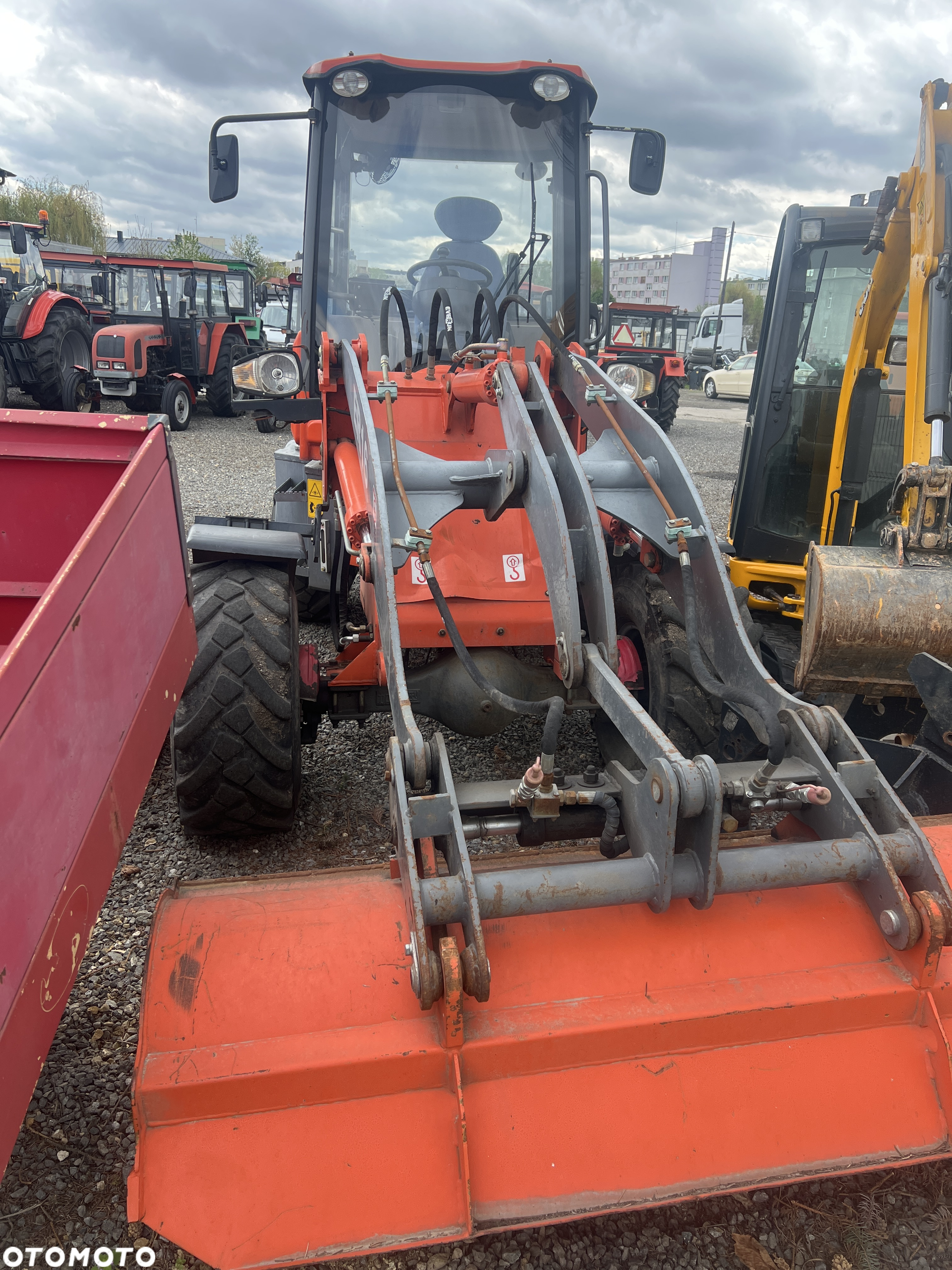 New Holland L110B - 25
