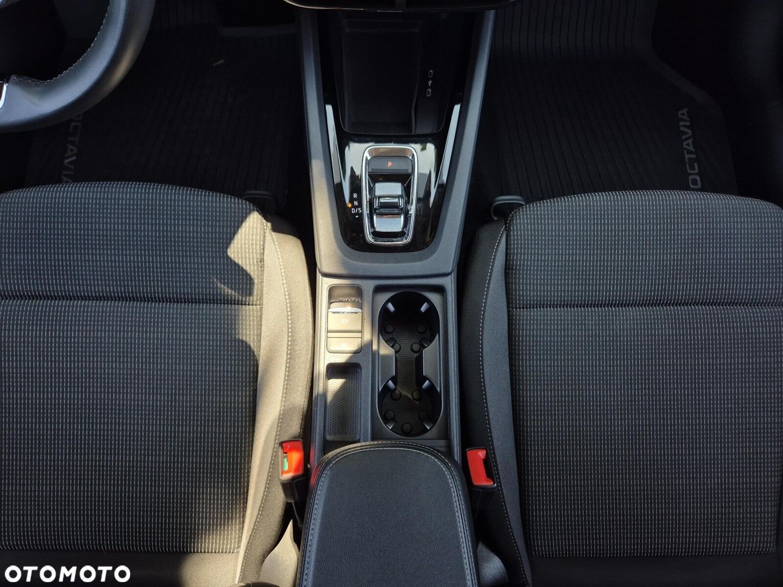 Skoda Octavia 1.5 TSI ACT Ambition DSG - 16
