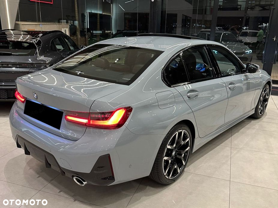 BMW Seria 3 318i M Sport - 4