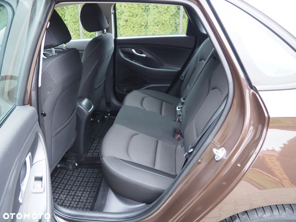 Hyundai i30 1.6 D Comfort - 31