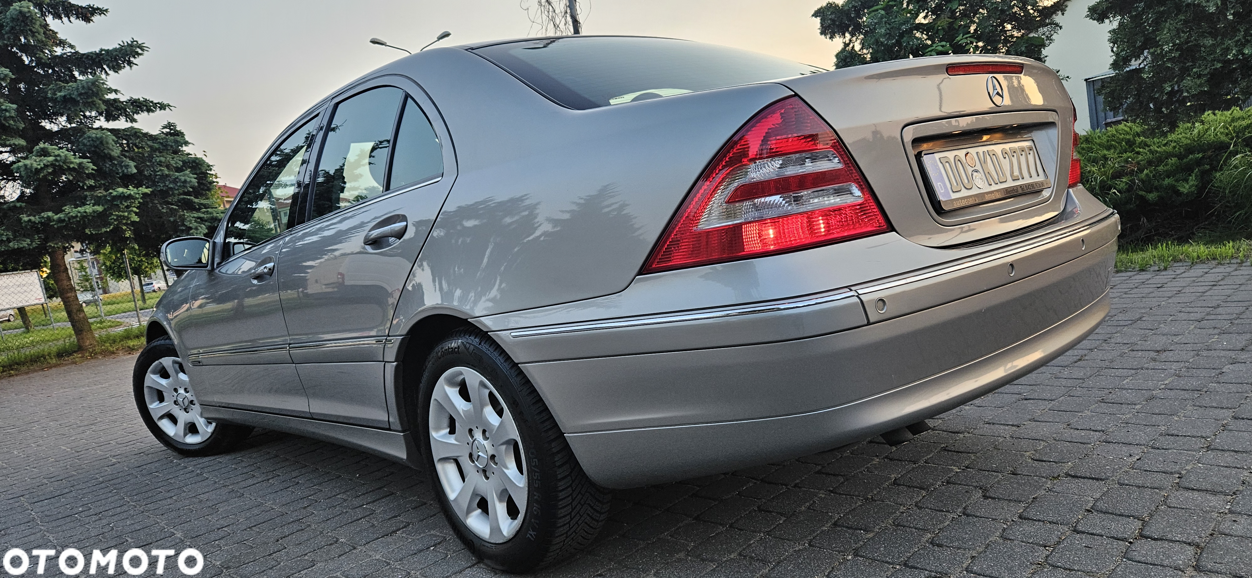 Mercedes-Benz Klasa C 180 T Kompressor Automatik Elegance - 11