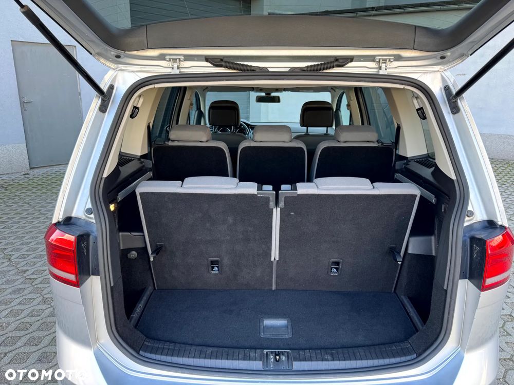 Volkswagen Touran 1.6 TDI SCR BlueMotion Technology Comfortline - 10