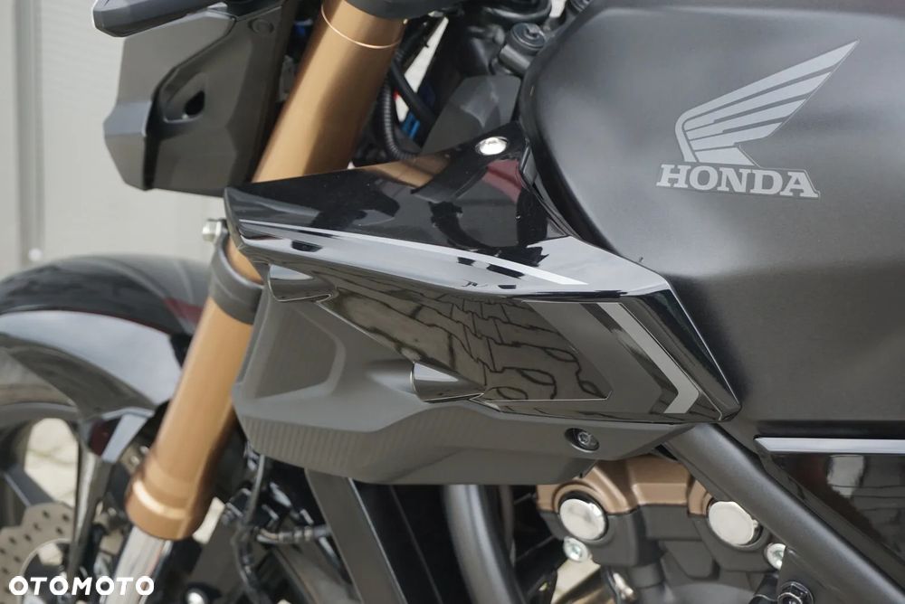 Honda CB - 7