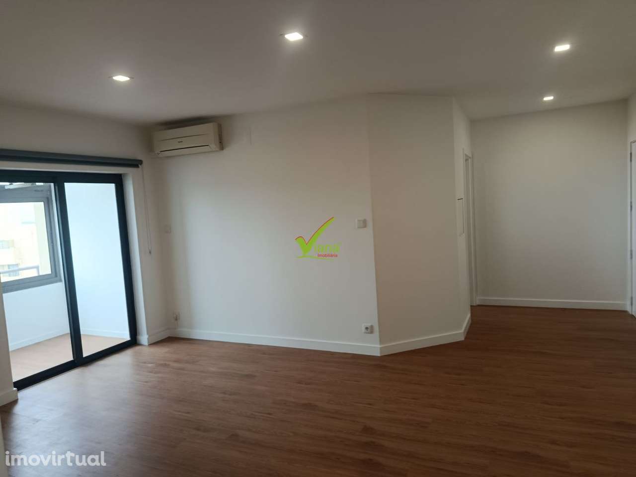 T. 1 com garagem e vistas de mar - Grande imagem: 4/13