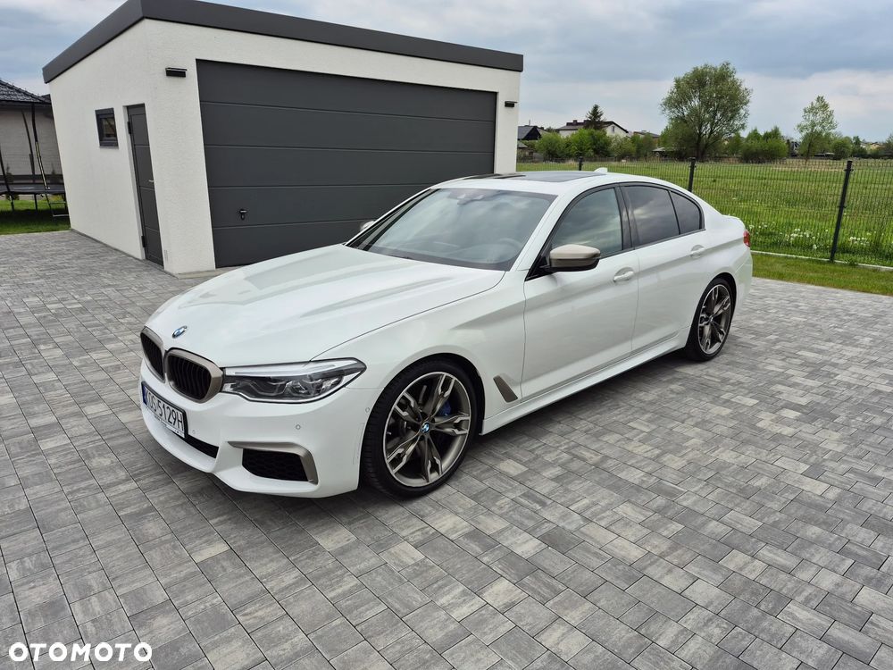BMW Seria 5 M550i xDrive sport - 1