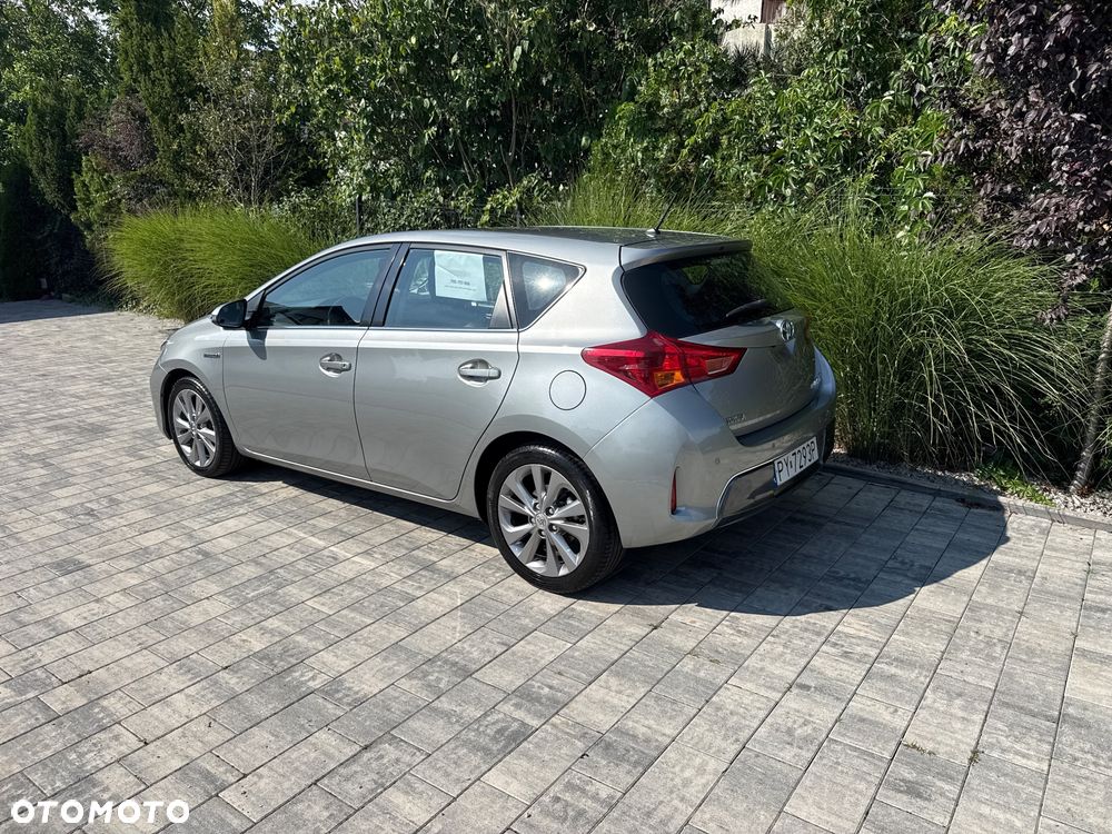 Toyota Auris Hybrid 135 Premium - 4