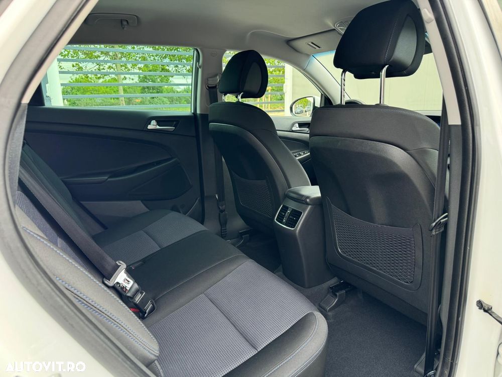 Hyundai Tucson blue 1.7 CRDi 2WD Style - 18