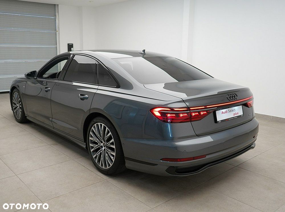 Audi A8 - 3
