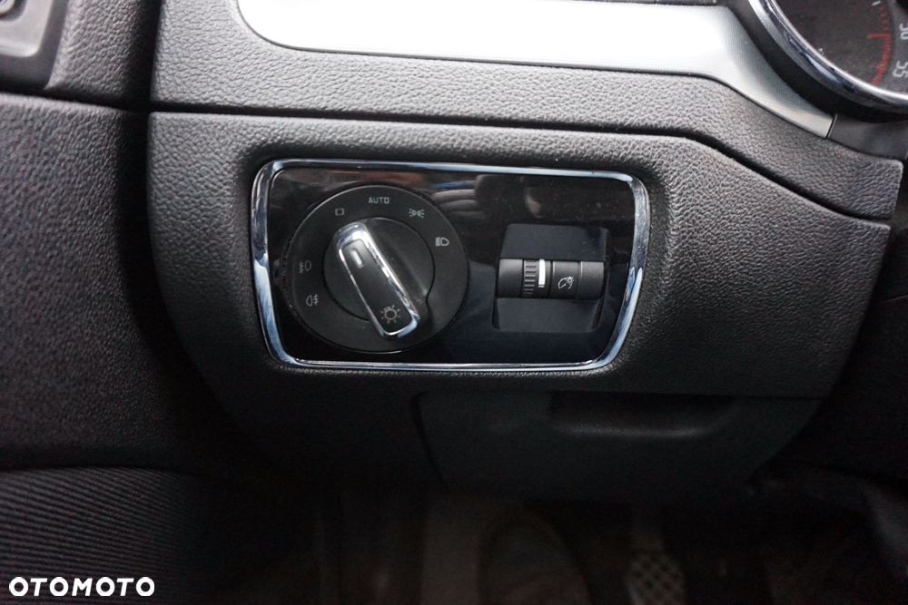 WŁĄCZNIK PRZEŁĄCZNIK ŚWIATEŁ SUPERB 3T0941431B SKODA - 1