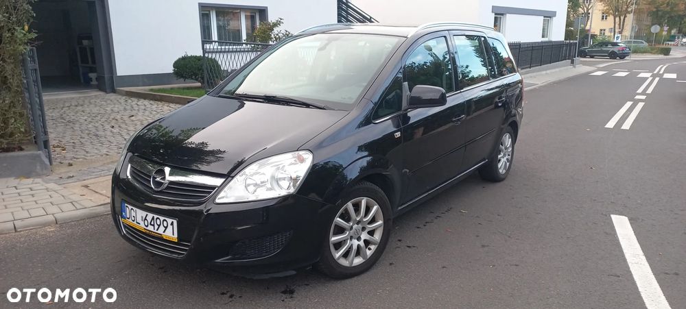 Opel Zafira 2009 photo 2