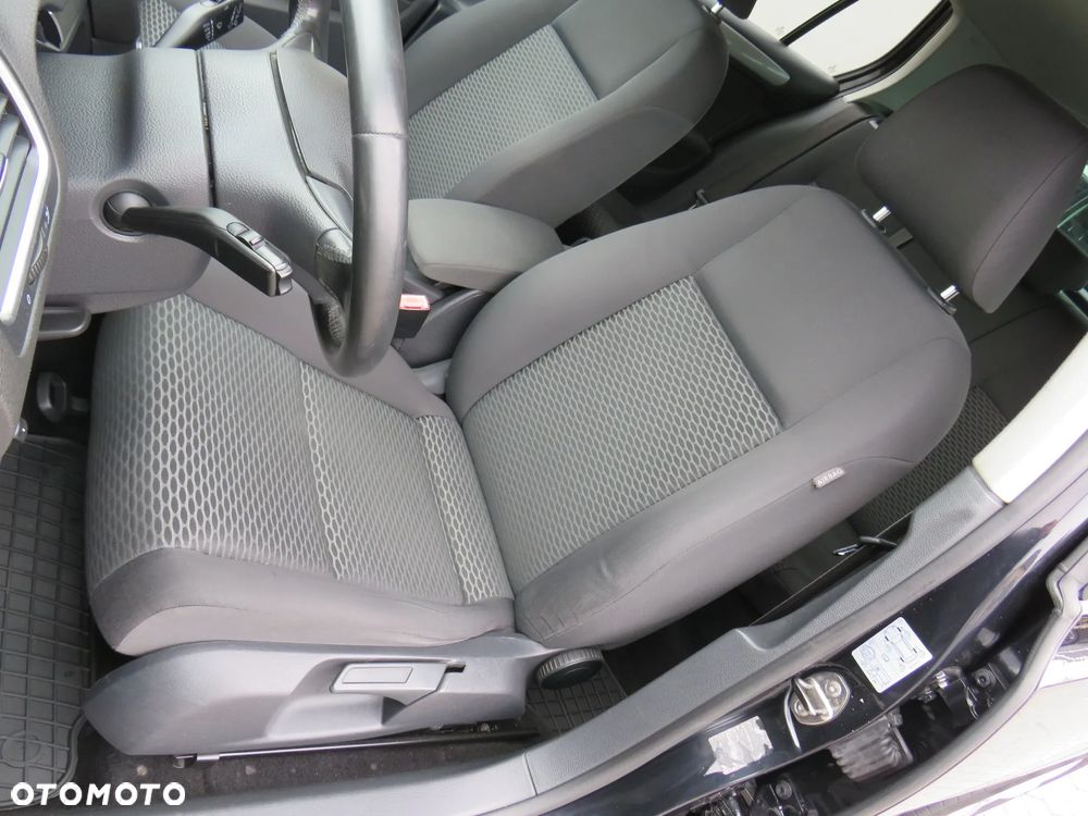 Volkswagen Golf 1.6 TDI BlueMotion Technology Trendline - 30