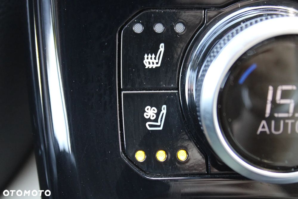 Toyota Highlander 2.5 Hybrid Executive - 17