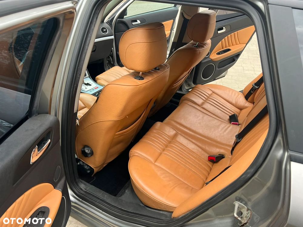 Alfa Romeo 159 Sportwagon - 11