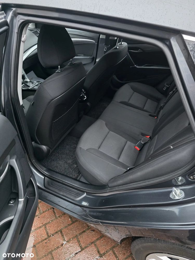 Hyundai i40 Kombi blue 1.6 Trend - 27