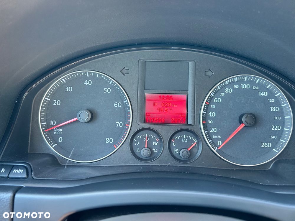 Volkswagen Golf 1.6 FSI Comfortline - 24