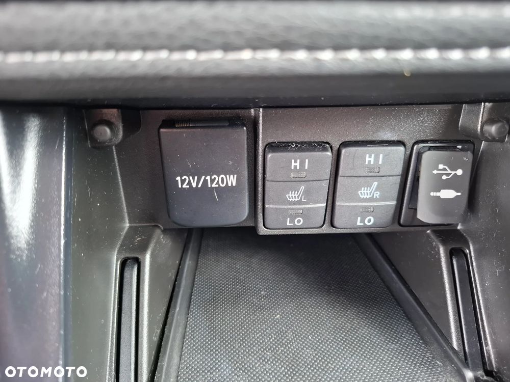 Toyota Auris 1.6 Premium - 16