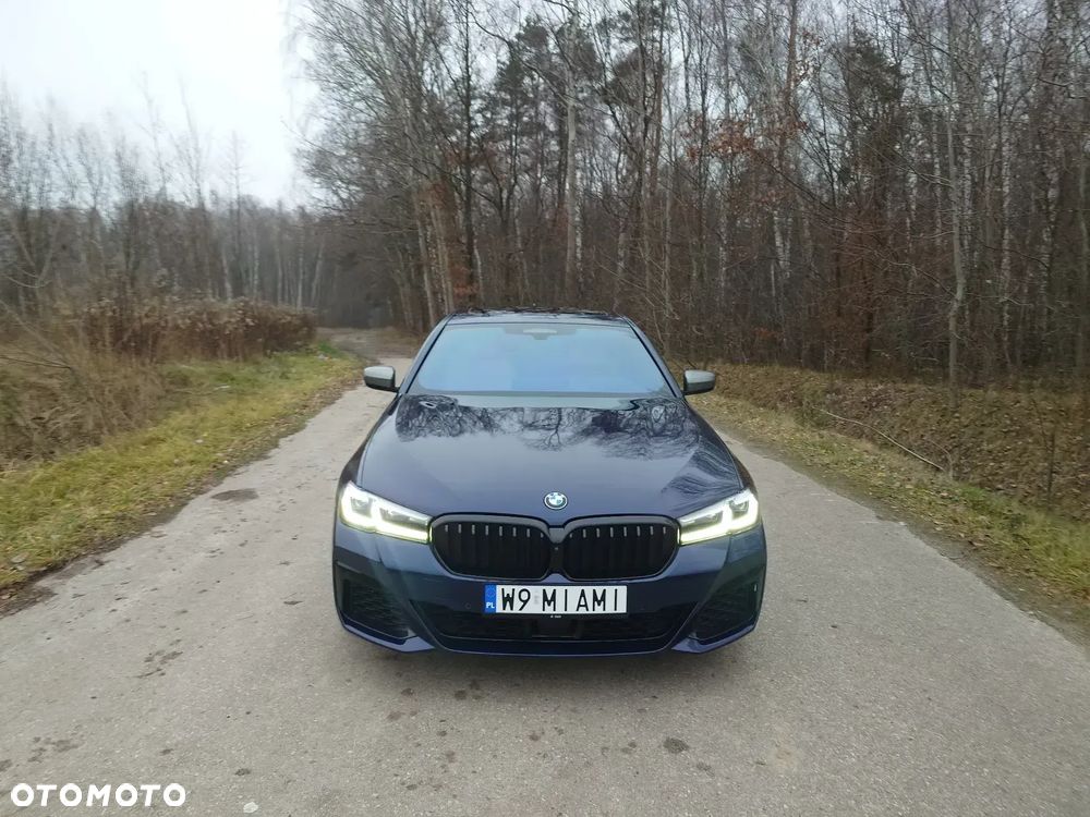 BMW Seria 5 M550i xDrive - 7