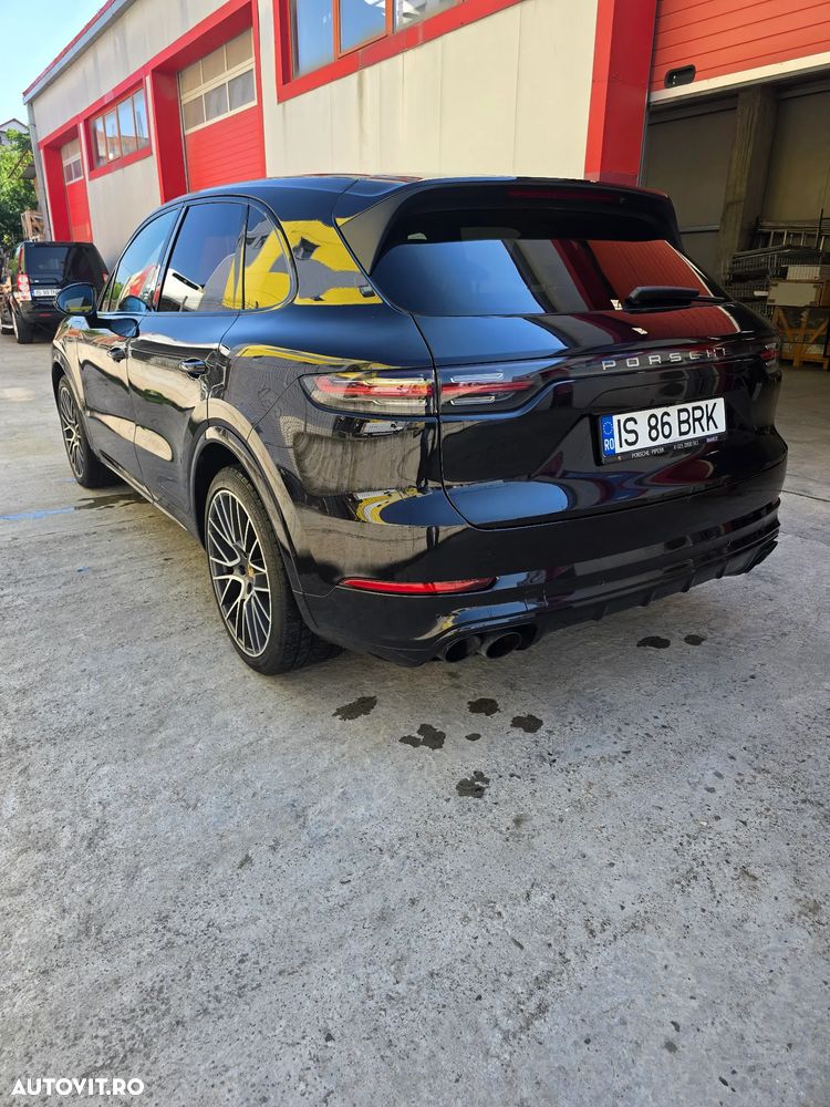 Porsche Cayenne - 29