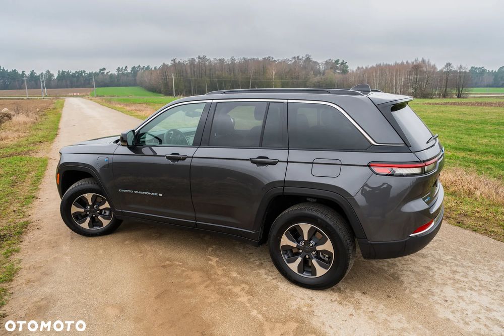 Jeep Grand Cherokee ver-2-0-4xe-phev-limited - 37