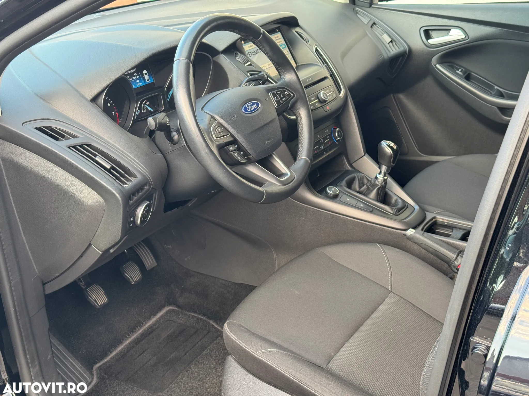 Ford Focus 1.0 EcoBoost 6MT MHEV Active - 23