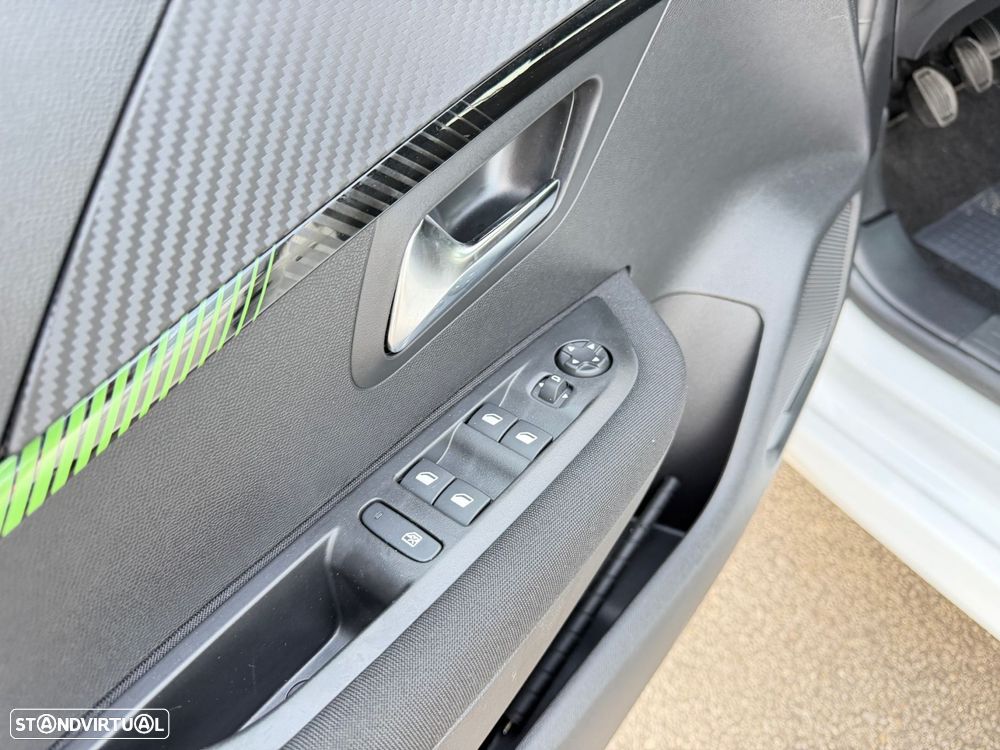 Peugeot 208 1.2 PureTech Active Pack - 21