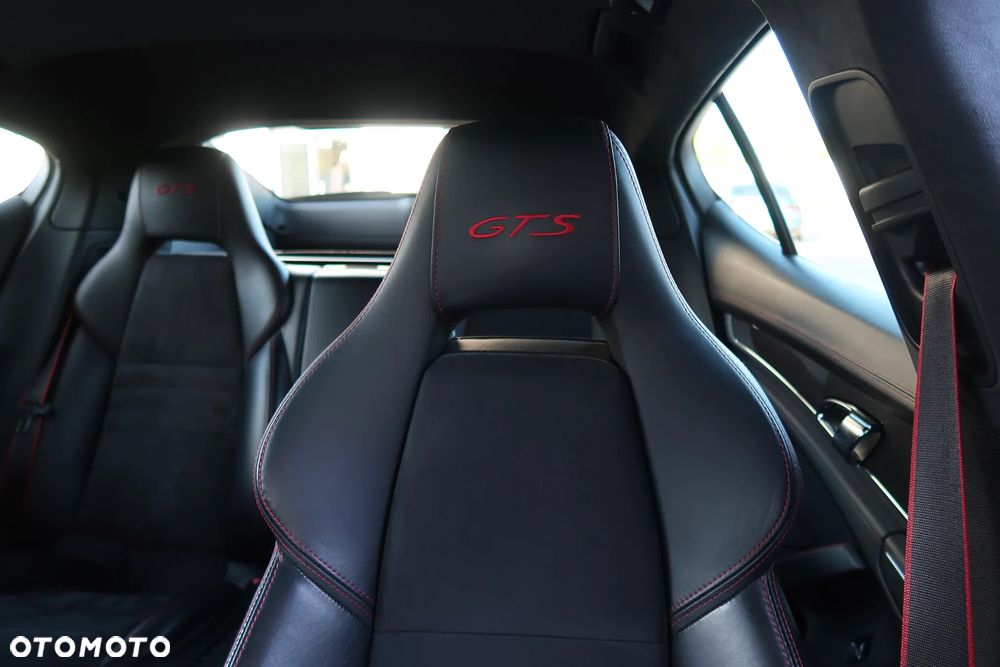 Porsche Panamera GTS - 30