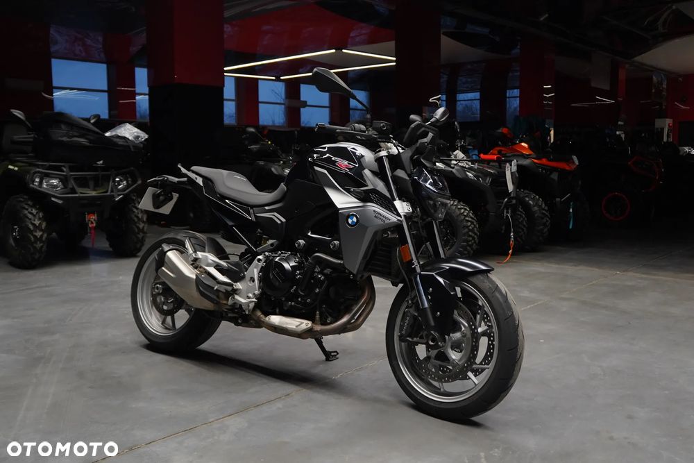 BMW F - 10