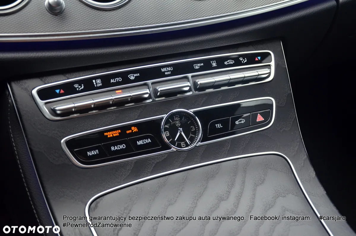 Mercedes-Benz Klasa E 220 d 4Matic T 9G-TRONIC Exclusive - 22