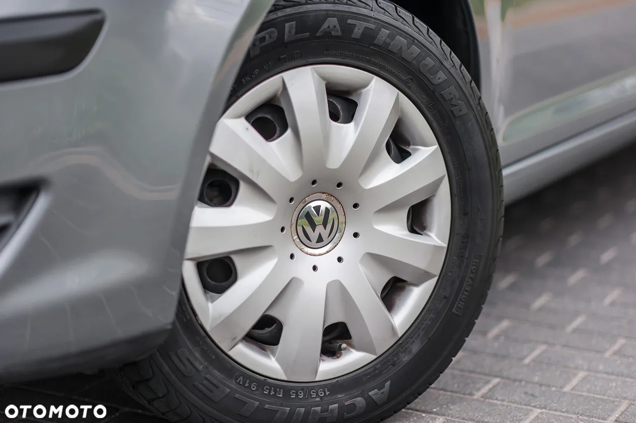 Volkswagen Touran 1.6 Conceptline - 34