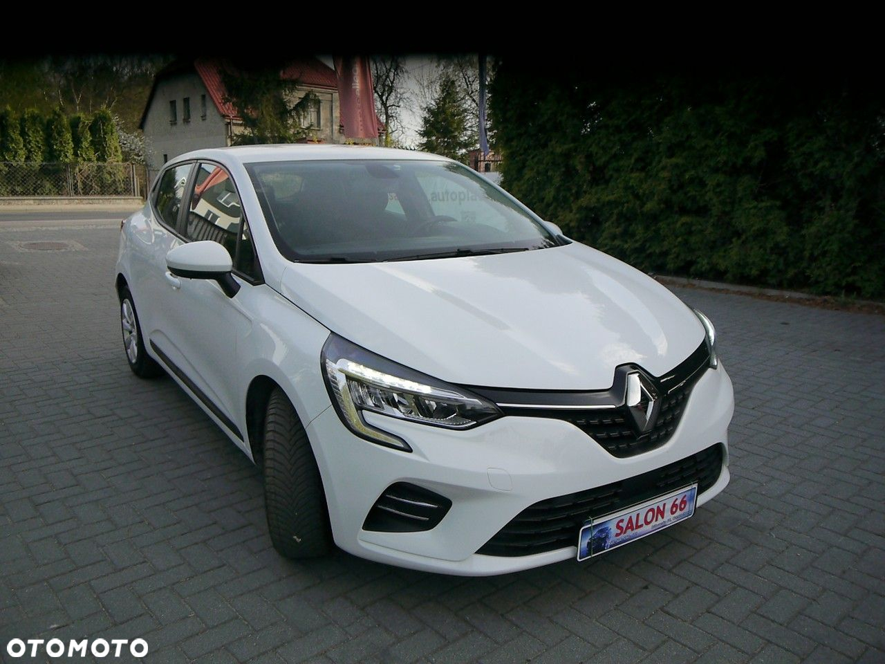 Renault Clio BLUE dCi 85 EXPERIENCE - 4