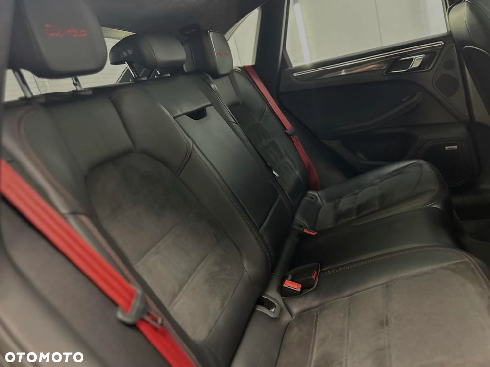 Porsche Macan Turbo - 8