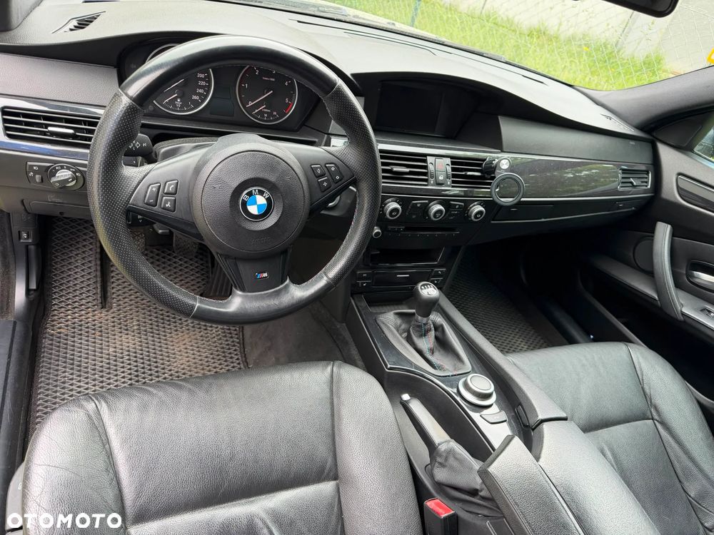 BMW Seria 5 525d - 10